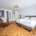 Fn L 5 Klimatisiert Mit Balkon Und Kueche Friedrichshafen