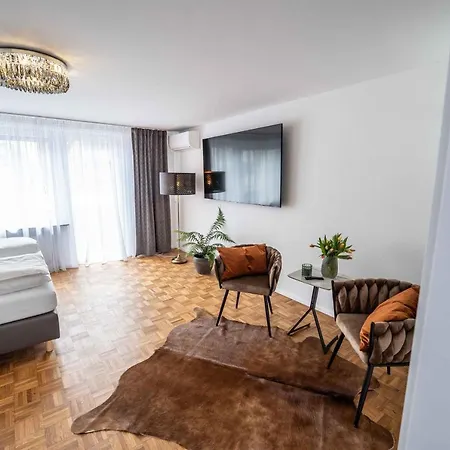 Apartment Fn L 5 Klimatisiert Mit Balkon Und Küche