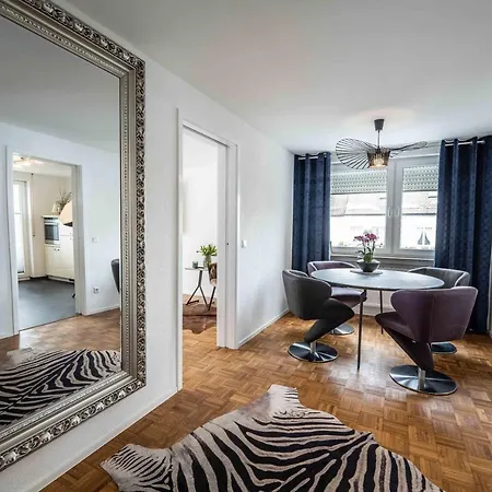 Fn L 5 Klimatisiert Mit Balkon Und Kueche *