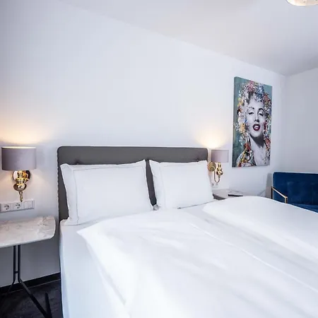 Fn L 5 Klimatisiert Mit Balkon Und Kueche *