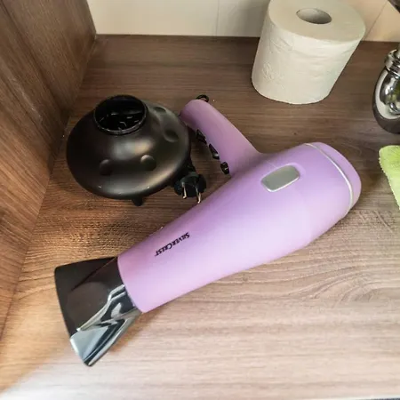 Fn L 5 Klimatisiert Mit Balkon Und Kueche Apartament Friedrichshafen