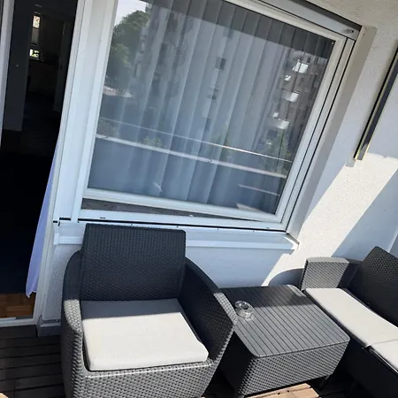 Fn L 5 Klimatisiert Mit Balkon Und Kueche * Friedrichshafen